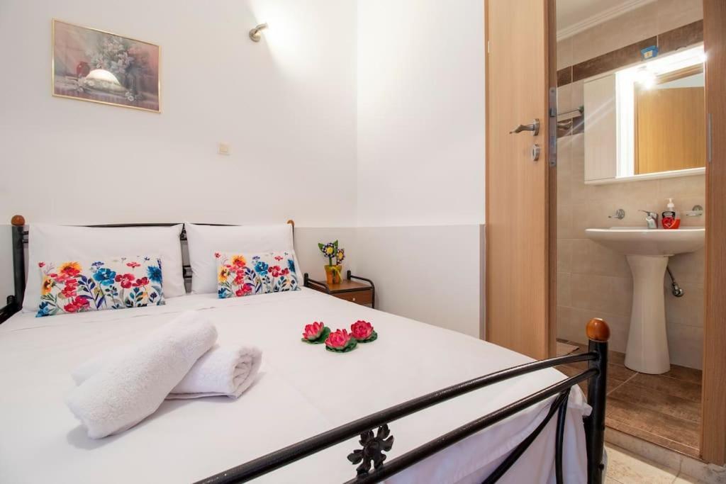House Of Flowers Near Beach 2 Ιεράπετρα Εξωτερικό φωτογραφία